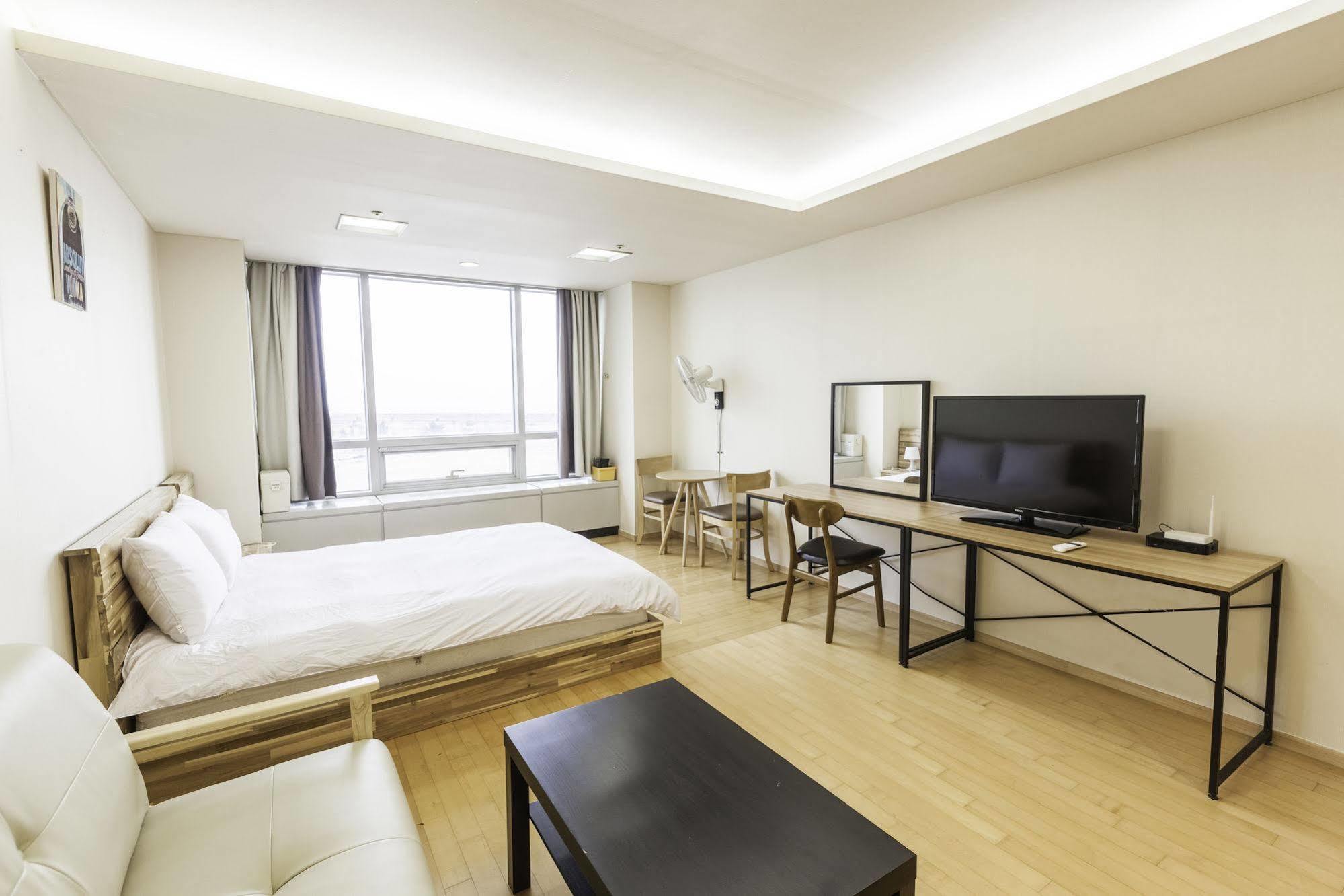 Incheon Airport Egarak Residence Bagian luar foto